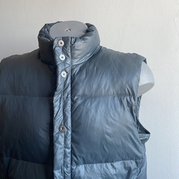 Grey Gap Vest Large Down Filled - Picture 7 of 7